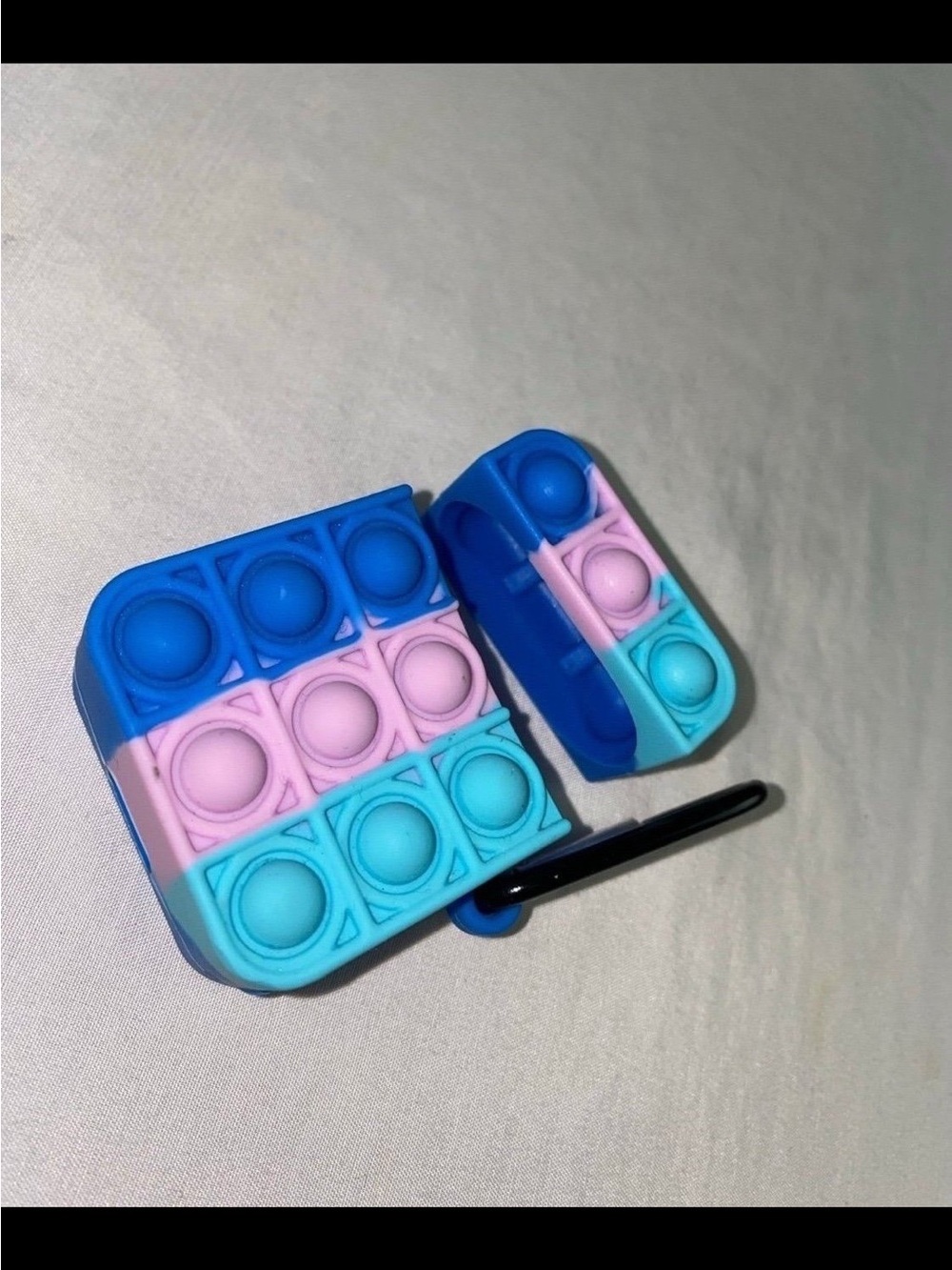 NEW AirPods case - Picture 2 of 4